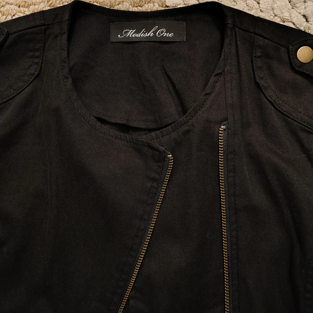 Jacket - Picture 2 of 7